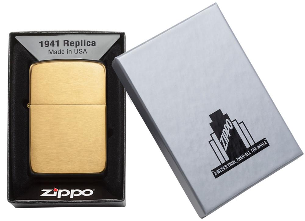 Briquet Zippo 1941 Replica vue de face en laiton brossé doré dans une boîte argentée