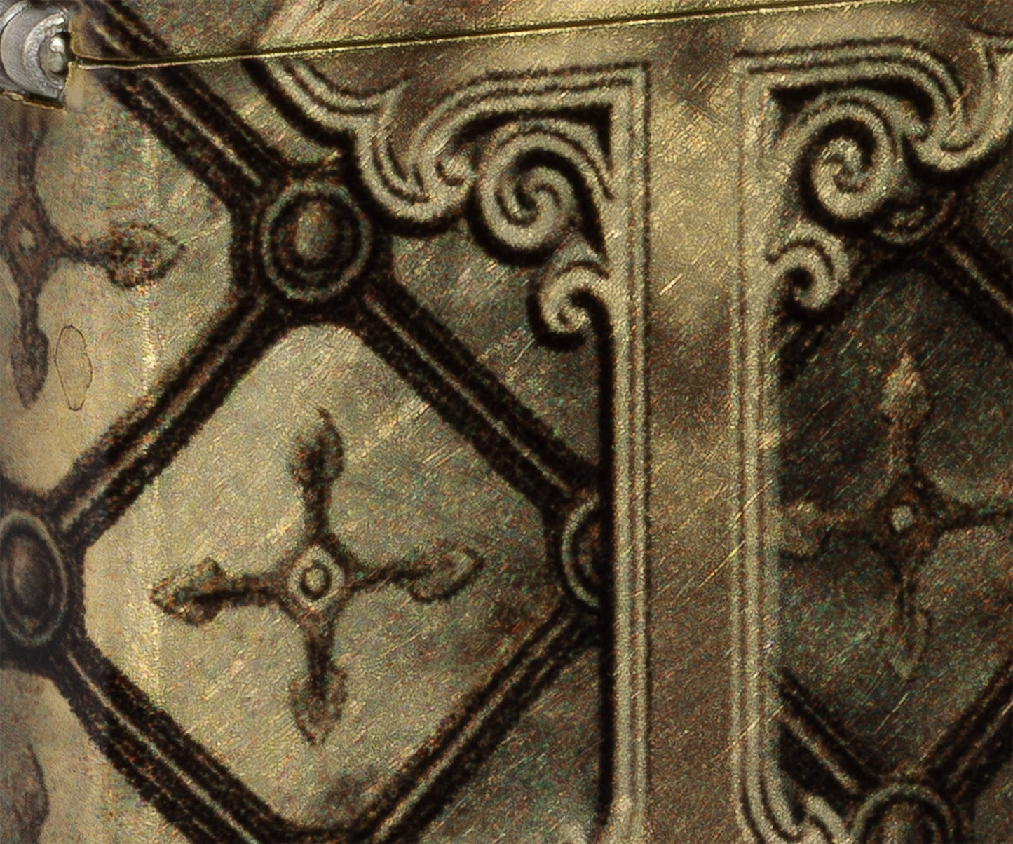 Modèle Croix dorée