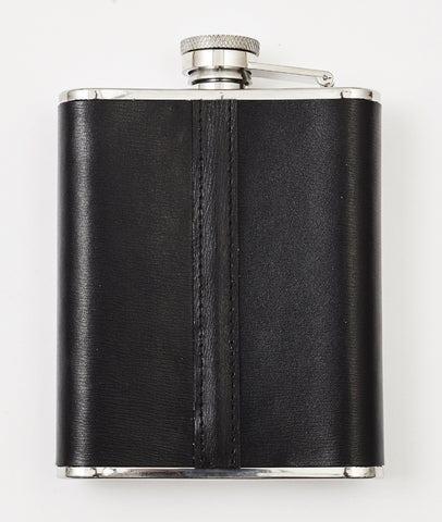 Vue de dos flasque Zippo en acier inoxydable avec étui en cuir noir et logo Zippo