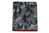 Vue de face portefeuille carte de crédit motif camouflage gris fermé avec logo Zippo