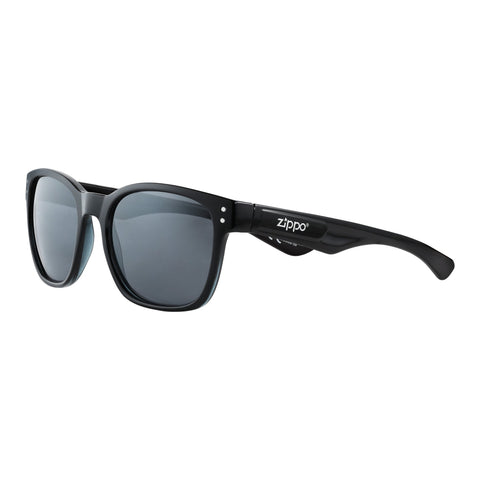Vue de face 3/4 lunettes de soleil Zippo noires rectangulaires, verres gris