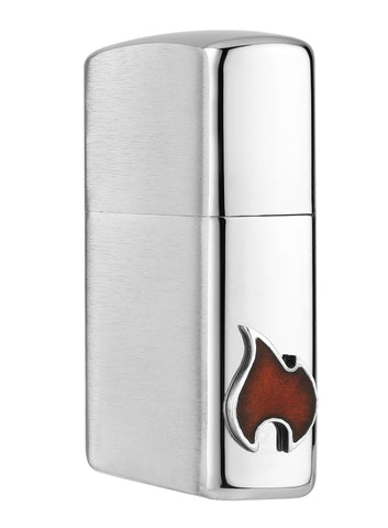 Vue de côté briquet Zippo chrome brossé avec mini emblème sur le côté de la flamme Zippo