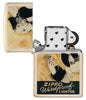Briquet Zippo vue de face ouvert et fait de métal, avec une illustration en couleur qui montre Windy, au look vintage . Le modèle glamour de la publicité "Ventilator-Test", dans un style qui convient parfaitement à un briquet Flat Sand.