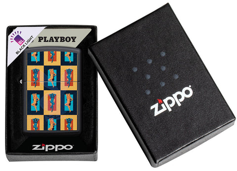 Briquet Zippo vue de face dans le coffret cadeau noir mat avec tête de lapin lumineuse Playboy et femmes style pop art