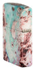 Briquet Zippo ¾ angle 540° vue de côté ouvert et allumé fait de métal, avec une illustration en couleur qui montre une palette de couleurs vives et tête de lapin Playboy couleur menthe.