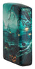 Briquet Zippo ¾ angle 540° vue de côté et fait de métal, avec une illustration en couleur qui montre une scène de cimetière brumeuse qui s'étend tout autour du briquet.
