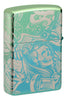 Briquet Zippo ¾ angle 360° vue de l'arrière fait de métal, avec une illustration en couleur qui montre le style tatouage avec des squelettes de clowns des dés de chance ainsi que des roses