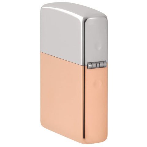 Vue de ¾ du briquet tempête Zippo Bimetal Case Copper