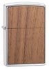 Vue de face 3/4 briquet Zippo chrome brossé avec emblème Woodchuck
