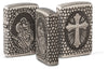 vue groupée briquet Zippo chromé antique gravure profonde St. Christophe