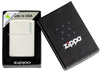 Briquet tempête Zippo Glow In Dark Zippo Logo dans sa boîte cadeau