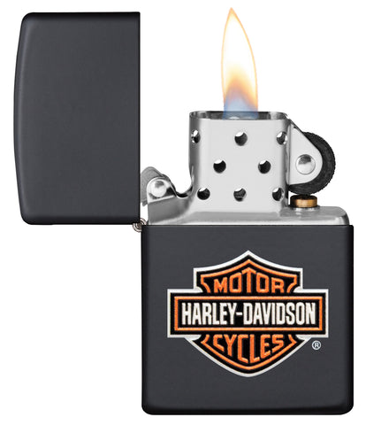 Zippo Feuerzeug Harley-Davidson® schwarz matt mit Texture Print Logo Online Only geöffnet mit Flamme