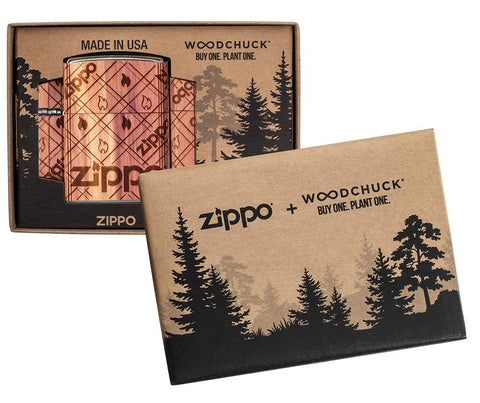 Briquet Zippo chromé Woodchuck flamme Zippo 360° dans une boîte ouverte