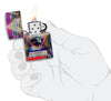 Zippo Feuerzeug 360 Grad Design Dollar Schein mit George Washington Online Only geöffnet mit Flamme in stilisierter Hand