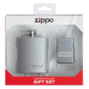Vue de face coffret cadeau Zippo flasque et briquet chromé