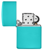 Briquet Zippo vue de face du briquet tempête Zippo Flat Turquoise éteint, sans flamme