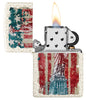 Briquet Zippo vue de face Mercury Glass ouvert et allumé avec illustration en couleur de la Statue de la Liberté et drapeau américain en arrière-plan
