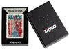 Briquet Zippo vue de face Mercury Glass avec illustration en couleur de la Statue de la Liberté et drapeau américain en arrière-plan dans un emballage cadeau ouvert
