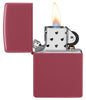 Briquet Zippo doux rouge cheminée Brick modèle de base ouvert avec flamme