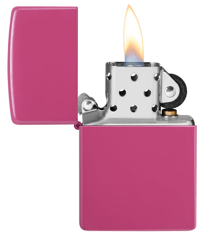 Briquet Zippo doux Pink Frequency modèle de base ouvert avec flamme