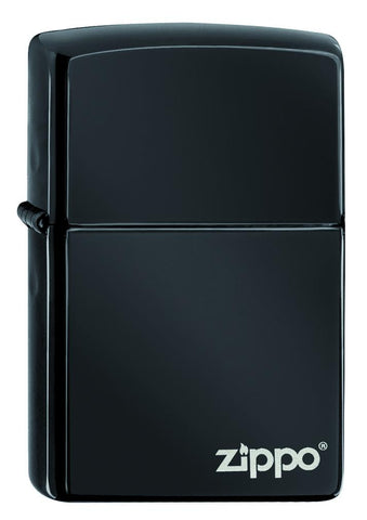 Vue de face 3/4 briquet Zippo noir haute brillance avec logo Zippo