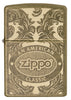 Briquet Zippo vue de face  entouré d’un motif en filigrane gravé au laser qui montre le logo de Zippo et de "an american classic".