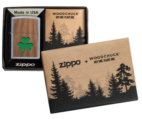  Zippo Woodchuck avec trèfle vert, dans une boîte ouverte