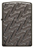 Vue de face briquet Zippo gris brillant avec des lignes en zigzag entremêlées