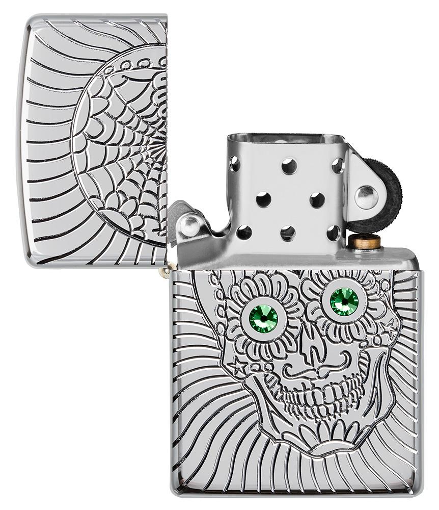 Briquet Zippo avec gravure profonde tête de mort et yeux en éléMen,ts Swarovski