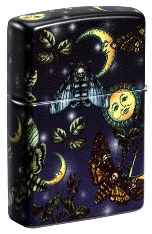 Briquet Zippo, (¾ Angle; Vue de l'arrière et fait de métal), avec une illustration en couleur qui montre un soleil médiéval magique, la lune et dizaines de papillons.